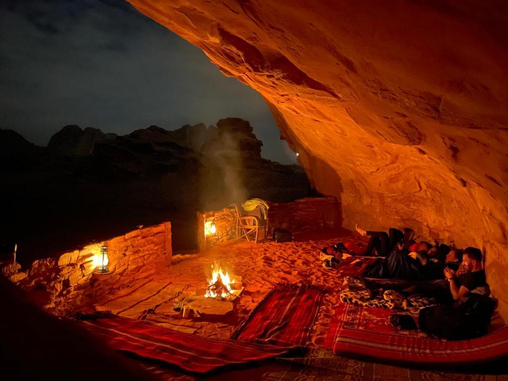 Wadi Rum Cave Camping Esterno foto