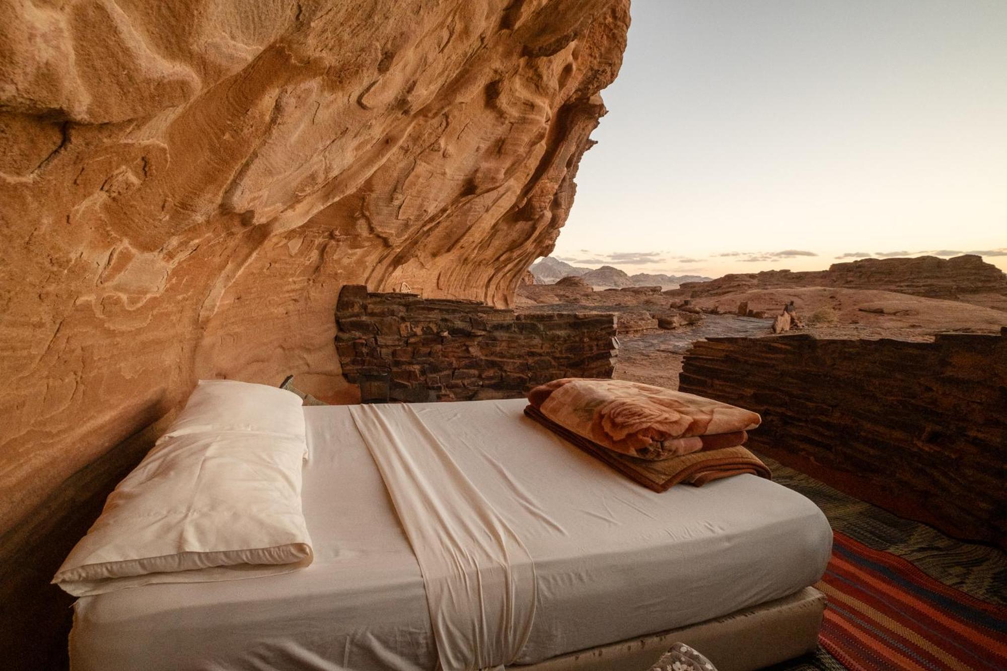 Wadi Rum Cave Camping Esterno foto