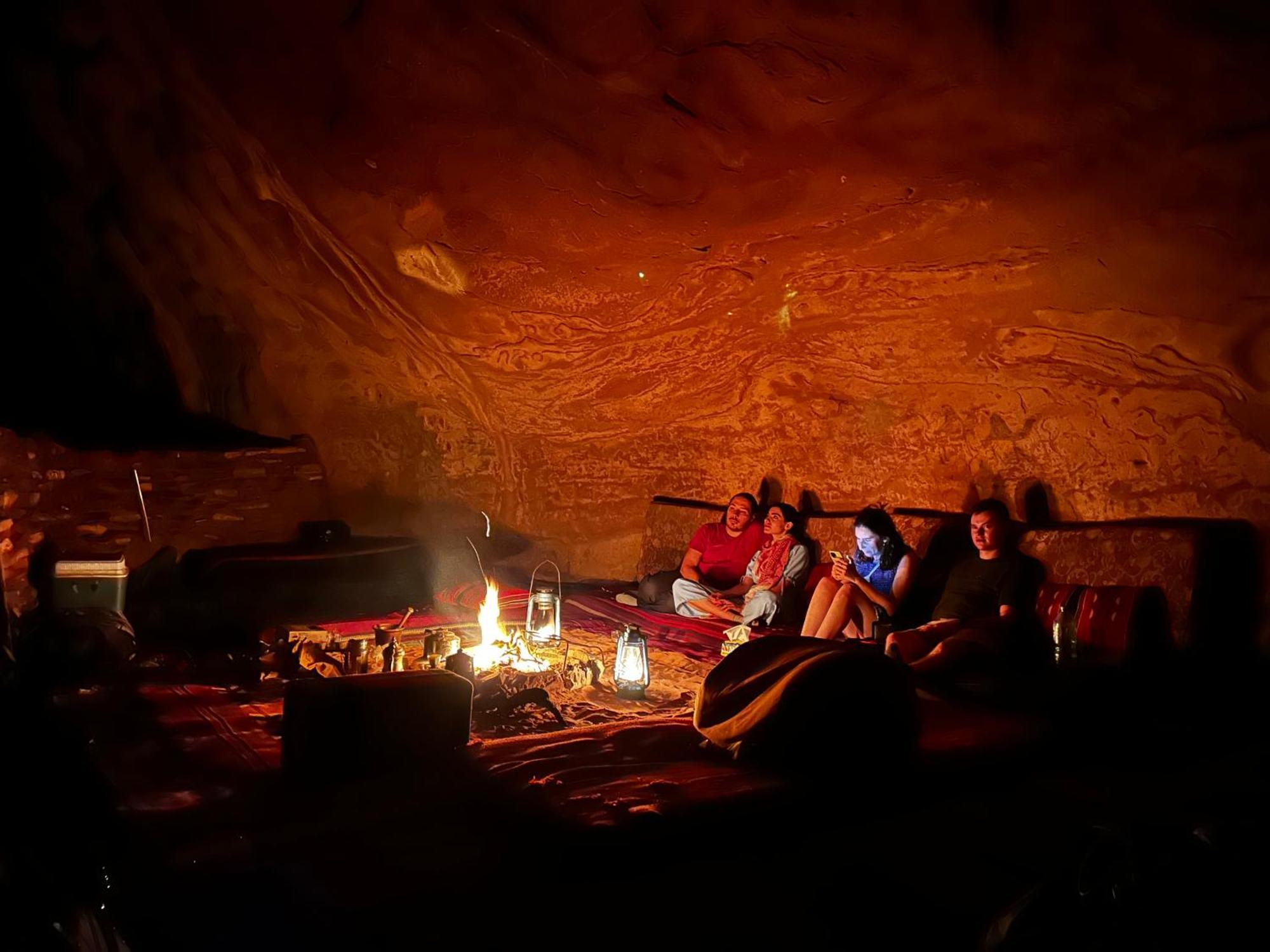 Wadi Rum Cave Camping Esterno foto