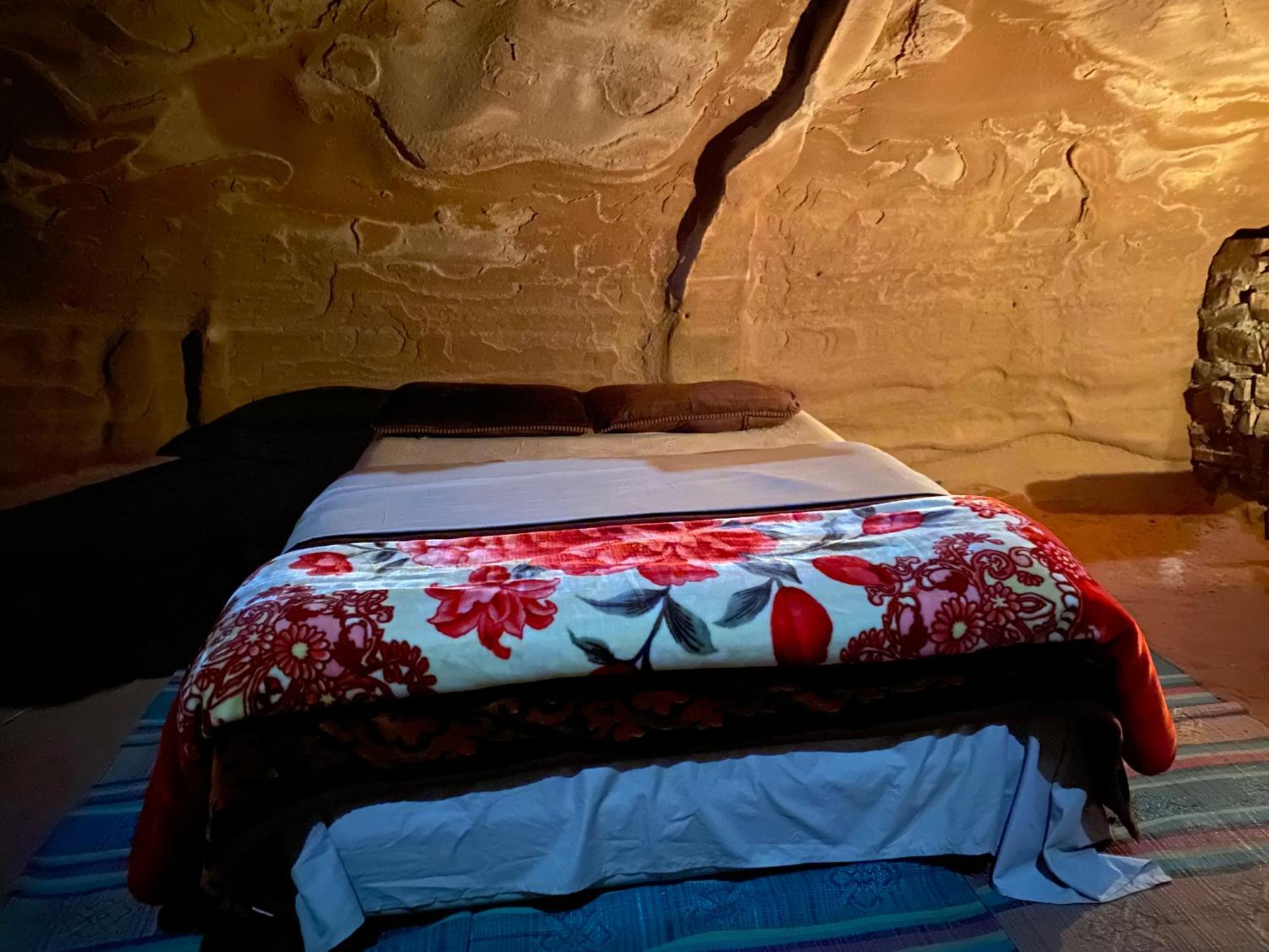 Wadi Rum Cave Camping Esterno foto