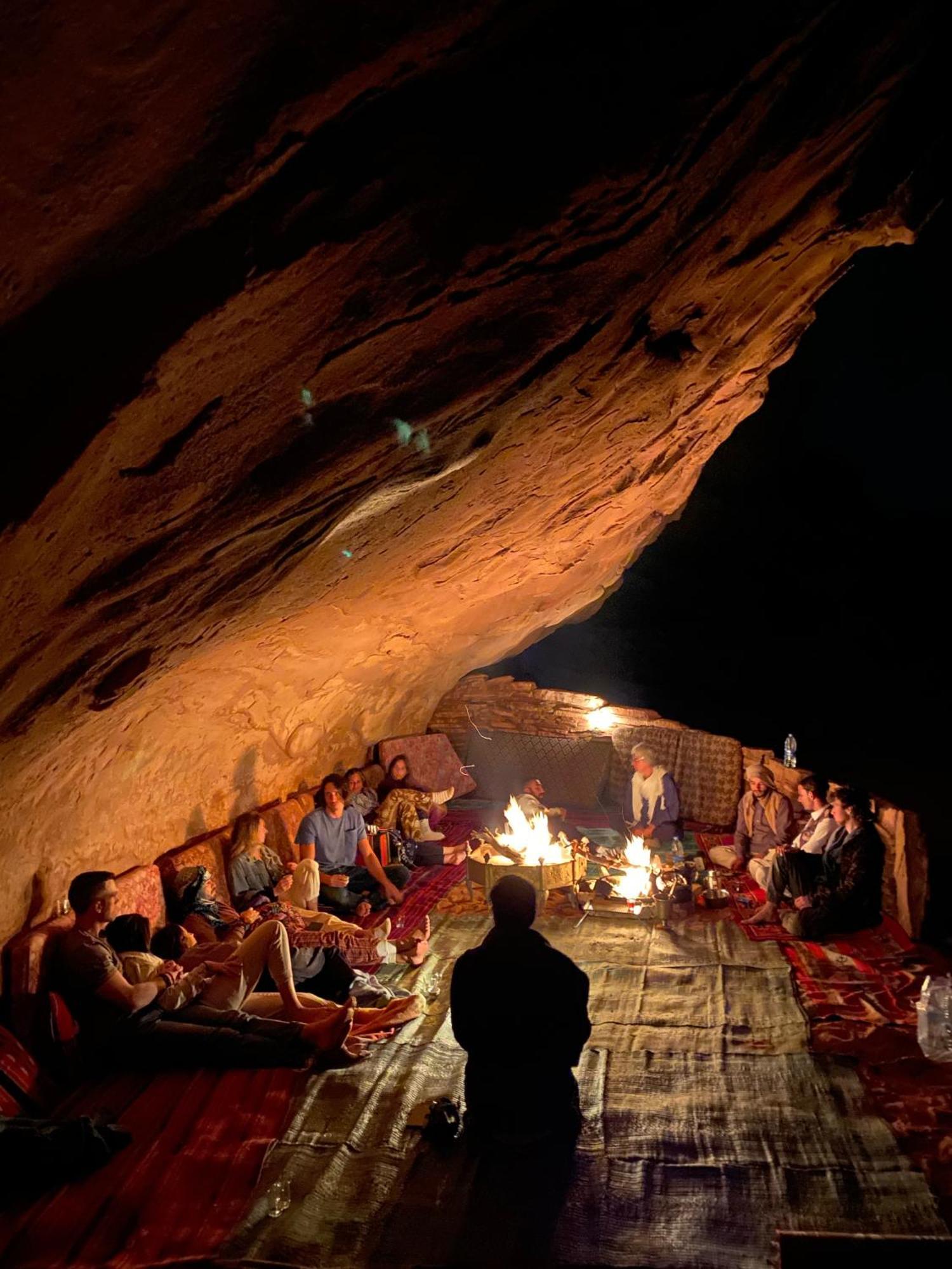 Wadi Rum Cave Camping Esterno foto