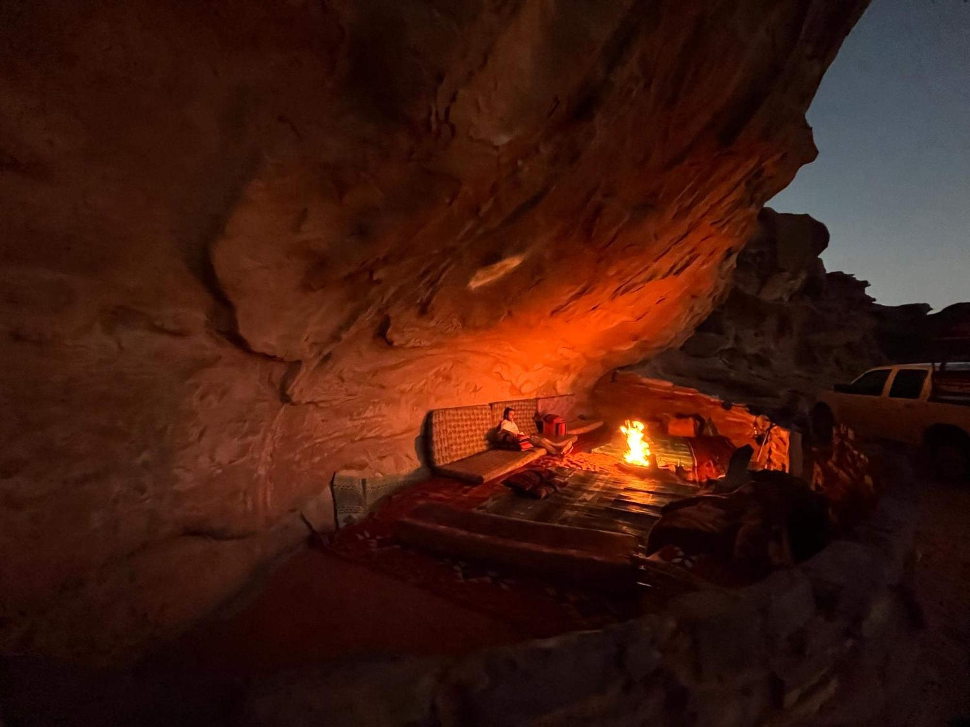 Wadi Rum Cave Camping Esterno foto