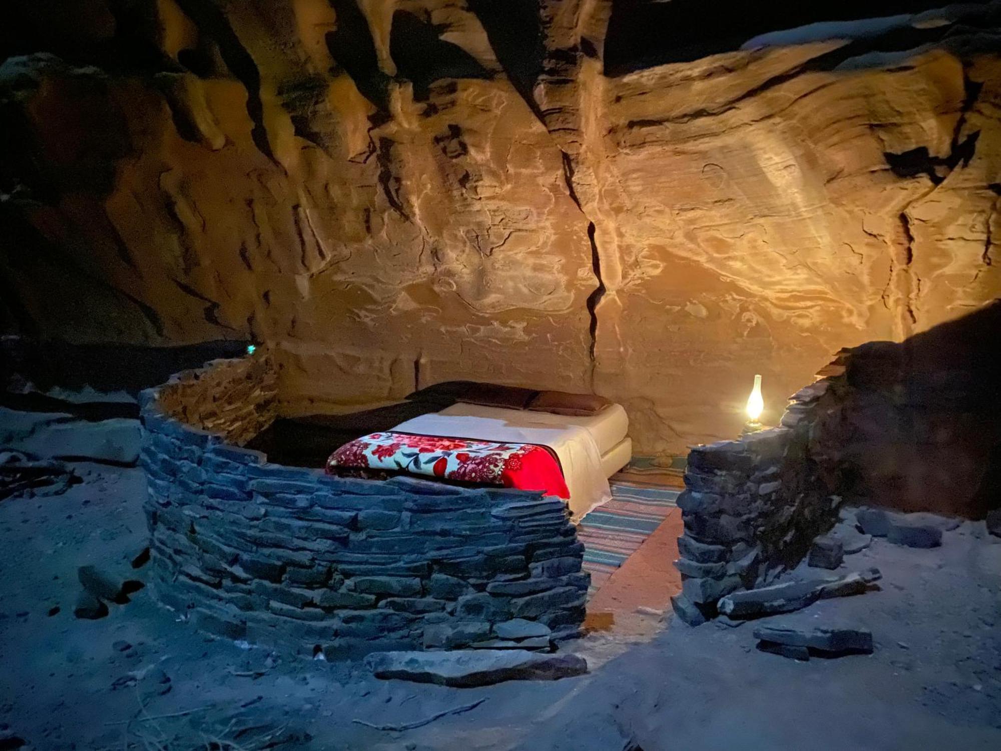 Wadi Rum Cave Camping Esterno foto